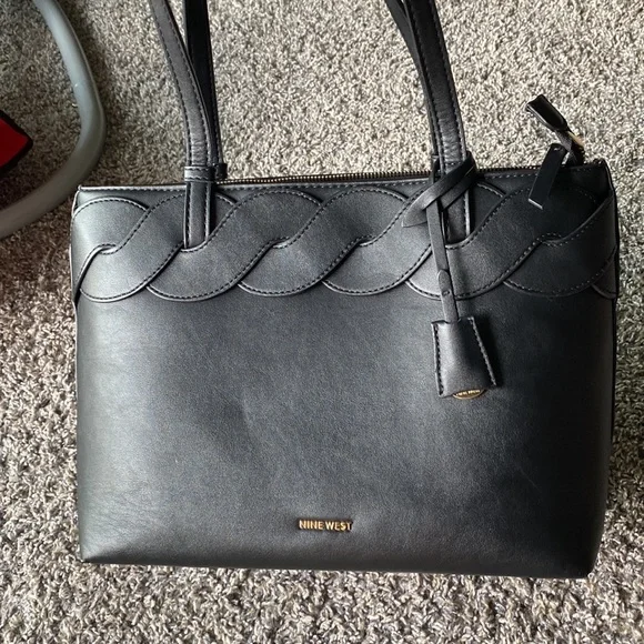 Nine West Black Shoulder Purse - Picture 1 of 14
